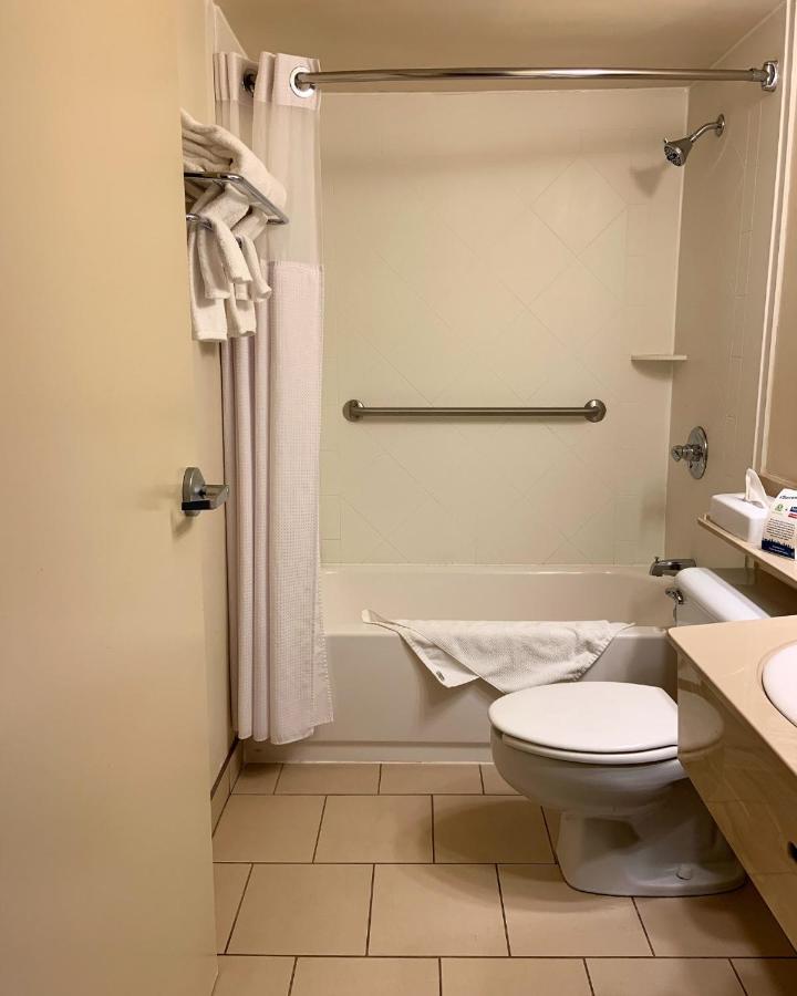 Hotel Travelodge By Wyndham 2*